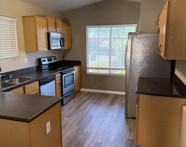 3842 W Chama Drive - Photo Thumbnail 6