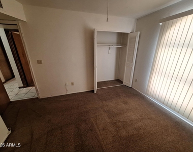 4142 W Sunnyside Avenue - Photo Thumbnail 18