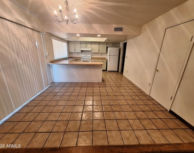 4142 W Sunnyside Avenue - Photo Thumbnail 5