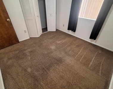 4142 W Sunnyside Avenue - Photo Thumbnail 14