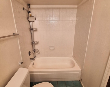 4142 W Sunnyside Avenue - Photo Thumbnail 21