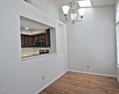 11011 N 92nd Street - Photo Thumbnail 16