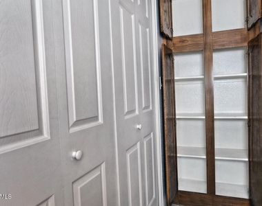 11011 N 92nd Street - Photo Thumbnail 21