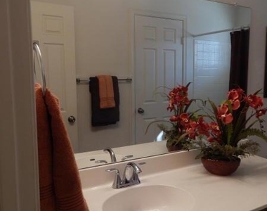 11011 N 92nd Street - Photo Thumbnail 11
