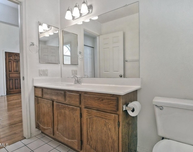 11011 N 92nd Street - Photo Thumbnail 34