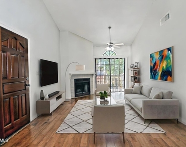 11011 N 92nd Street - Photo Thumbnail 12