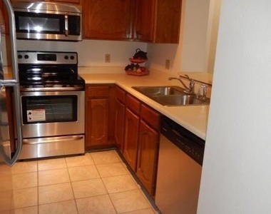 11011 N 92nd Street - Photo Thumbnail 3