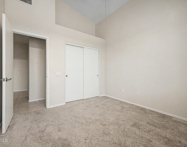 4545 E Rowel Road - Photo Thumbnail 23