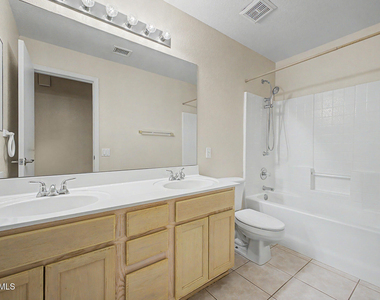 4545 E Rowel Road - Photo Thumbnail 18
