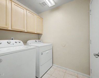 4545 E Rowel Road - Photo Thumbnail 11