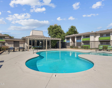 1620 W Southern Avenue - Photo Thumbnail 15