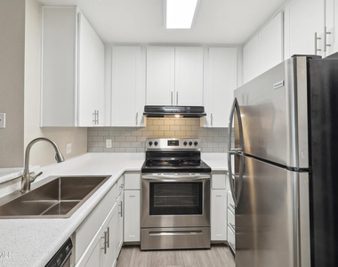 1620 W Southern Avenue - Photo Thumbnail 3
