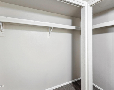 1620 W Southern Avenue - Photo Thumbnail 14