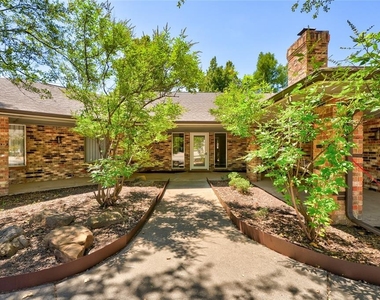 6325 Glenbrook Court - Photo Thumbnail 3