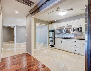 6325 Glenbrook Court - Photo Thumbnail 13