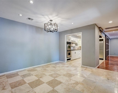 6325 Glenbrook Court - Photo Thumbnail 10