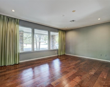 6325 Glenbrook Court - Photo Thumbnail 31