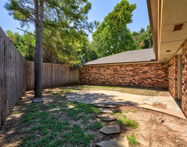 6325 Glenbrook Court - Photo Thumbnail 40