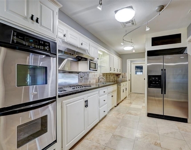 6325 Glenbrook Court - Photo Thumbnail 20
