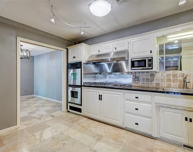 6325 Glenbrook Court - Photo Thumbnail 18