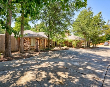 6325 Glenbrook Court - Photo Thumbnail 2