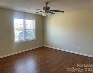 1122 28th Street Sw - Photo Thumbnail 9