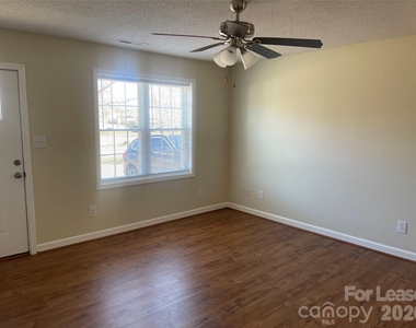 1122 28th Street Sw - Photo Thumbnail 8