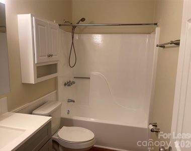 1122 28th Street Sw - Photo Thumbnail 10