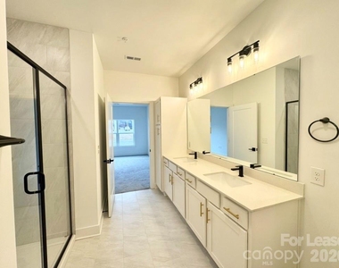 175 W Black Street - Photo Thumbnail 14