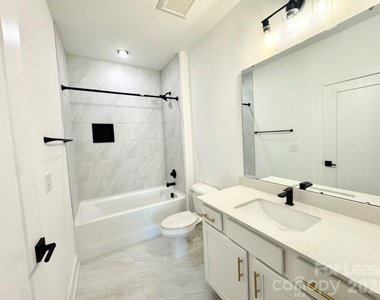 175 W Black Street - Photo Thumbnail 1
