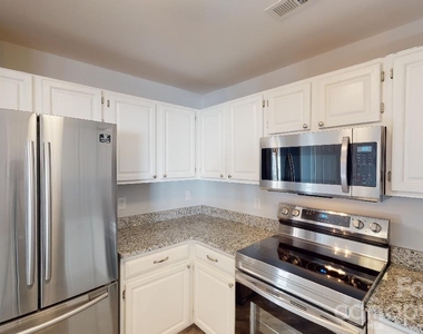 1105 Torrence Circle - Photo Thumbnail 7