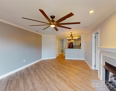 1105 Torrence Circle - Photo Thumbnail 10