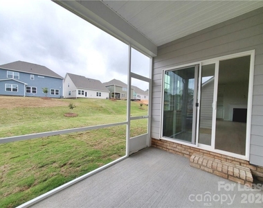 1009 Gabardine Lane - Photo Thumbnail 17