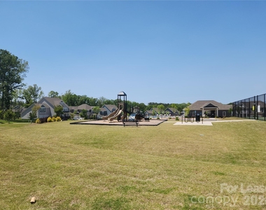1009 Gabardine Lane - Photo Thumbnail 19
