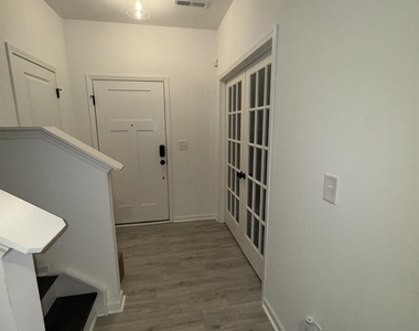495 Switch Street - Photo Thumbnail 3