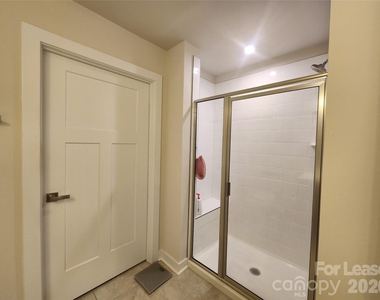 154 Stella Lane - Photo Thumbnail 8