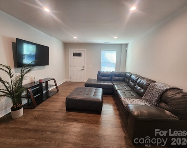 154 Stella Lane - Photo Thumbnail 1