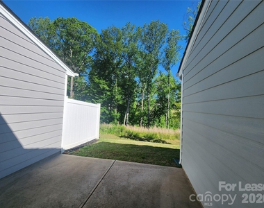 154 Stella Lane - Photo Thumbnail 13