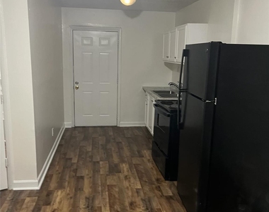 3805 Miriam Drive - Photo Thumbnail 3