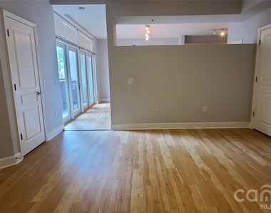 1320 Fillmore Avenue - Photo Thumbnail 4