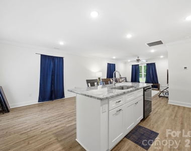 53 Travora Circle - Photo Thumbnail 13