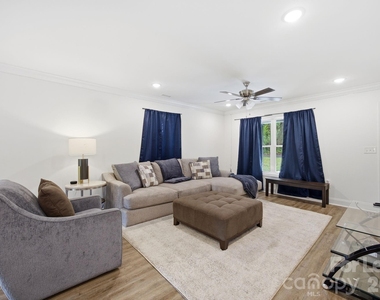 53 Travora Circle - Photo Thumbnail 17