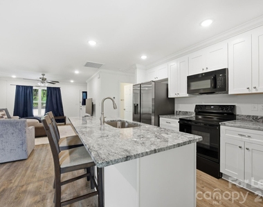 53 Travora Circle - Photo Thumbnail 14