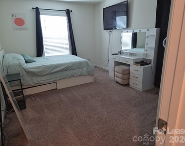 2906 Trinity Street - Photo Thumbnail 7