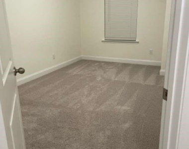 1041 S Point Road - Photo Thumbnail 8
