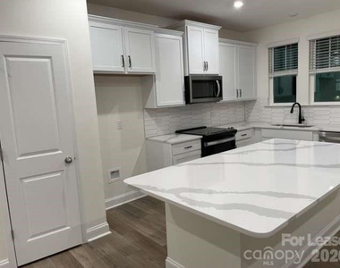 1041 S Point Road - Photo Thumbnail 2