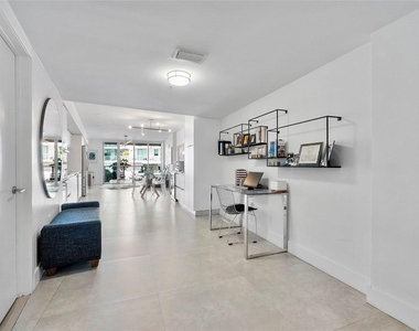 6620 Indian Creek Drive - Photo Thumbnail 25