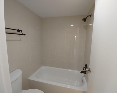 801 Se Central Parkway - Photo Thumbnail 15