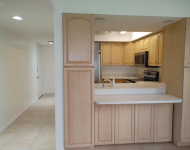 801 Se Central Parkway - Photo Thumbnail 6
