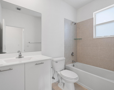 2405 Nw 131st Circle - Photo Thumbnail 14